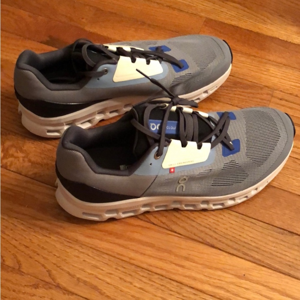 On Cloud Size 14